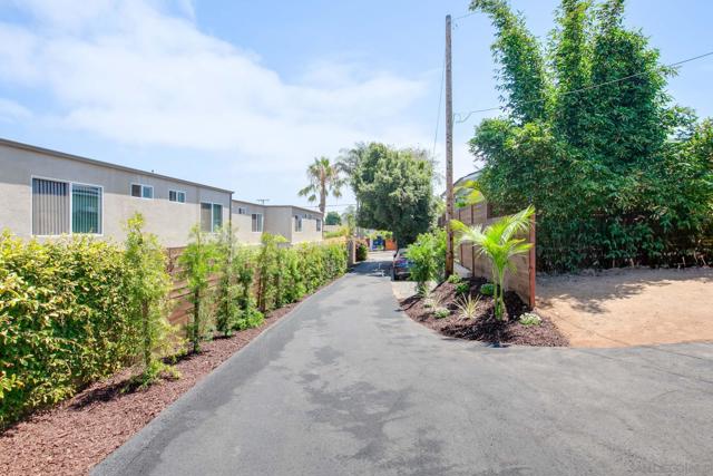 132 134 Phoebe St, Encinitas CA: https://media.crmls.org/mediaz/356b887f-441c-43e0-b4a3-b61e3441abaf.jpg