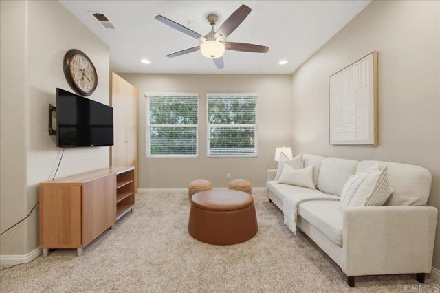 Detail Gallery Image 22 of 63 For 18385 Reata Way, San Diego,  CA 92128 - 5 Beds | 4 Baths