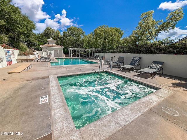 5470 Seine Court, Westlake Village CA: https://media.crmls.org/mediaz/356c437c-a819-4978-b6bb-9c32e549b821.jpg