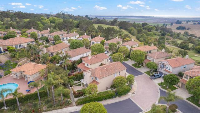 985 Corte Augusta, Camarillo CA: https://media.crmls.org/mediaz/356c580d-ee9b-4ed1-a928-f52f6e271e5f.jpg