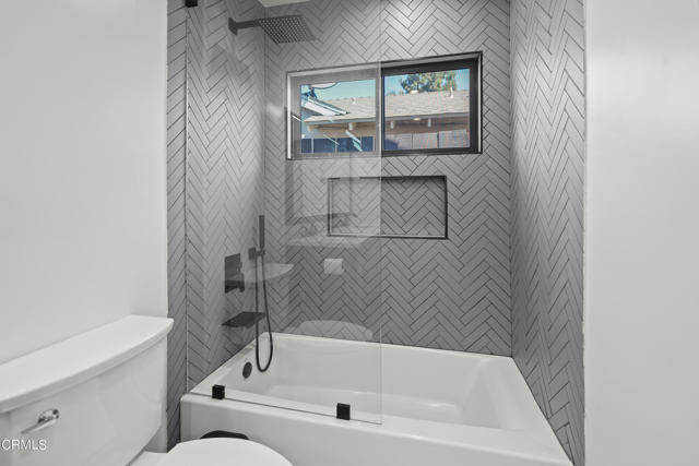 9518 Forbes Avenue, Northridge CA: https://media.crmls.org/mediaz/356c7c21-177c-47fb-8e8c-7c4f0edc63d1.jpg