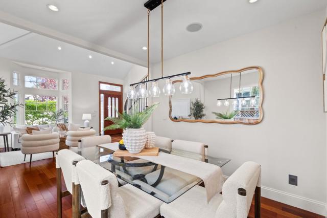 2124 Oakley Avenue, Menlo Park CA: https://media.crmls.org/mediaz/356ca360-6048-4ce5-bc13-4d4f4e90c5e6.jpg