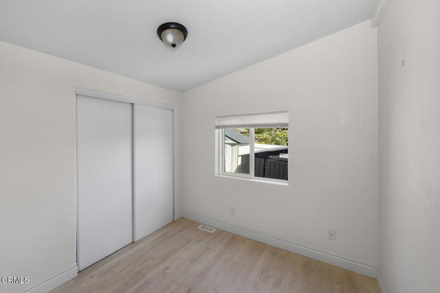 Detail Gallery Image 10 of 14 For 155 Mesa Dr, Camarillo,  CA 93010 - 2 Beds | 2 Baths