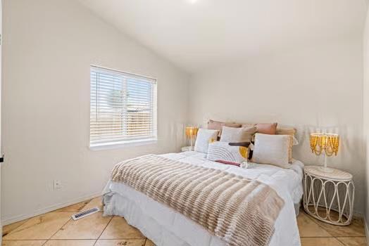 425 Alcalde Avenue, Monterey CA: https://media.crmls.org/mediaz/356ebcb5-8a54-44dd-8379-a35f59a03e5a.jpg