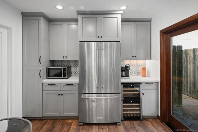 4407 Dakota Drive, San Diego CA: https://media.crmls.org/mediaz/356f0721-e663-40dc-b860-c75a0f964a26.jpg