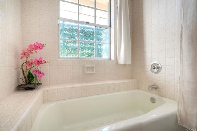 Detail Gallery Image 22 of 40 For 1234 Lupine Hills Dr, Vista,  CA 92081 - 4 Beds | 2/1 Baths