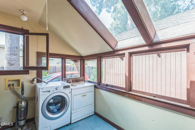 591 N Oakland Avenue, Pasadena, California 91101, 4 Bedrooms Bedrooms, ,2 BathroomsBathrooms,Residential,For Sale,591 N Oakland Avenue,CRP1-22255