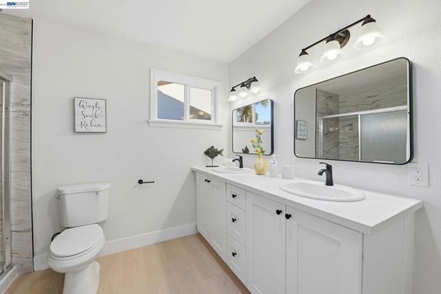 137 Tamarack Dr, Union City CA: https://media.crmls.org/mediaz/3570356a-801e-4727-bf26-01035756e355.jpg