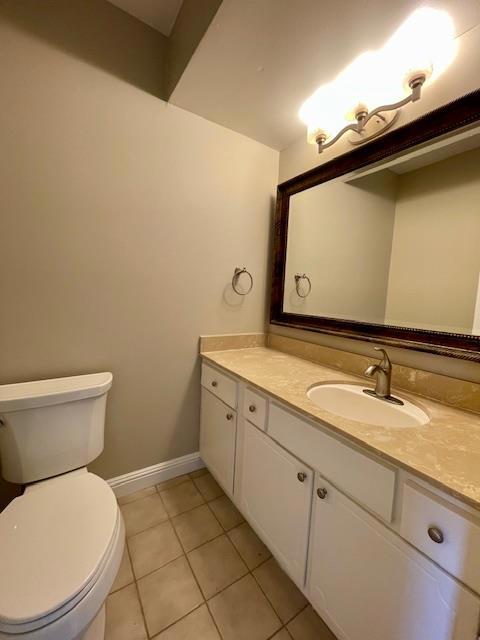 3 Comstock Queen Court, Mountain View CA: https://media.crmls.org/mediaz/35706f92-f31c-4ca1-91e5-422f79204b7e.jpg