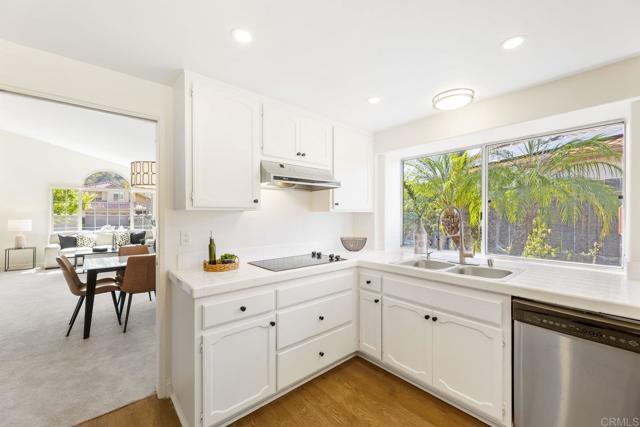 14001 Saddlewood Drive, Poway CA: https://media.crmls.org/mediaz/3570e054-9ec3-4078-aa5f-7ef16abad9a7.jpg