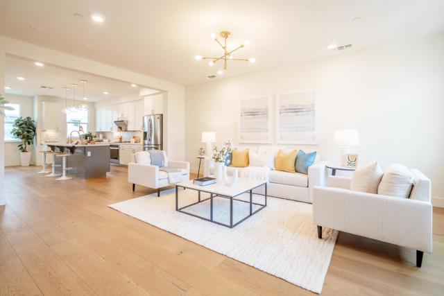 897 Fillmore Terrace, Sunnyvale CA: https://media.crmls.org/mediaz/357209e5-66b8-4e33-955e-d304a701768d.jpg