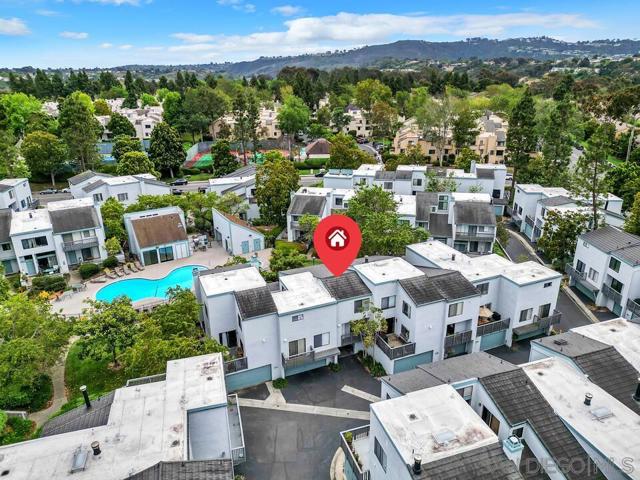 3238 Via Alicante, La Jolla CA: https://media.crmls.org/mediaz/35725002-7a64-4d7a-98b9-55add40e8462.jpg