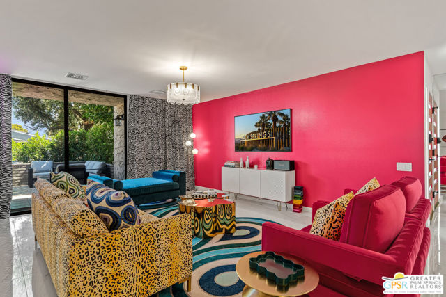 2602 N Whitewater Club Drive, Palm Springs CA: https://media.crmls.org/mediaz/357250b5-9d06-4f70-9418-17bc3c9b2689.jpg