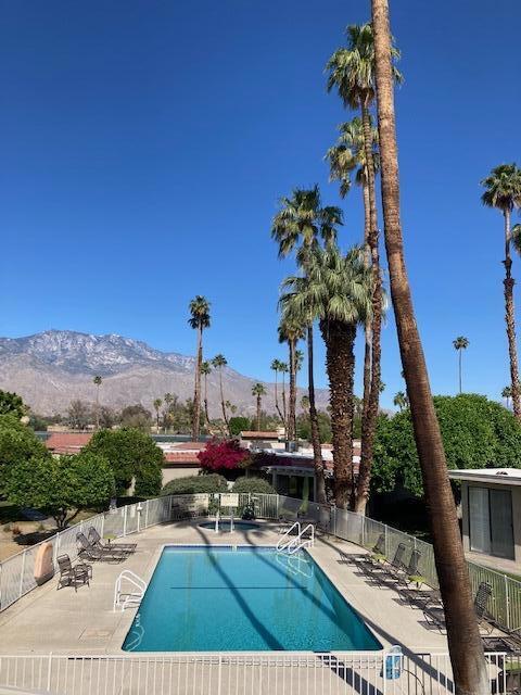 68473 Calle Toledo, Cathedral City CA: https://media.crmls.org/mediaz/35736d2c-b7f6-426d-8d84-d65406b7eee3.jpg