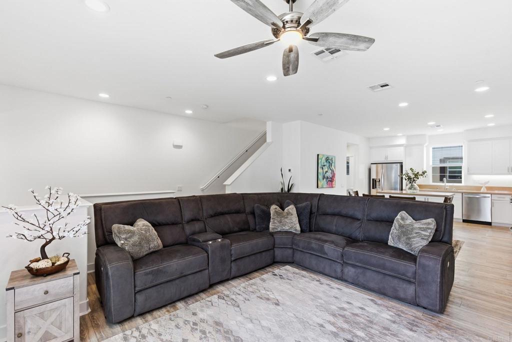 4367 Pacifica Way - photo 14