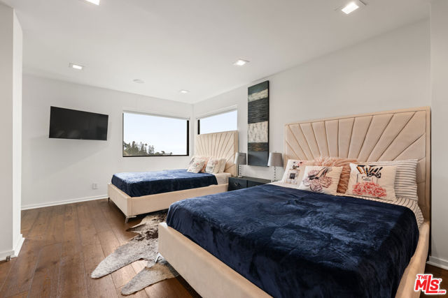 8514 Hillside Avenue, Los Angeles CA: https://media.crmls.org/mediaz/3573ac65-9799-48c7-9ace-ca0f9bff9f88.jpg