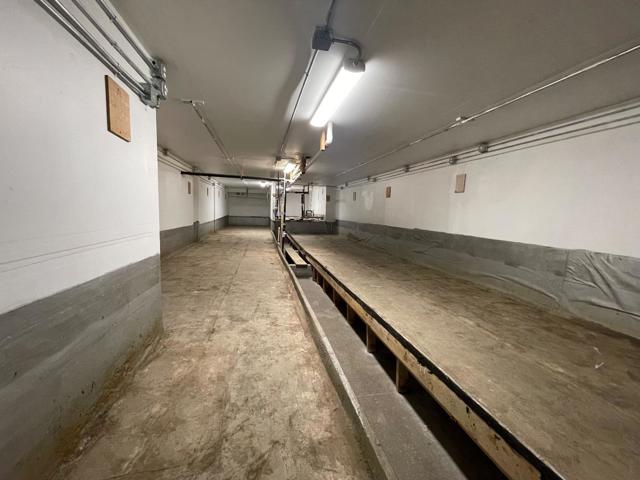 4700 E 12th Street, Oakland CA: https://media.crmls.org/mediaz/35749a5a-9f36-4bcb-b845-87c47988f42c.jpg