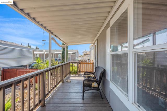 16711 Marsh Creek Rd, Clayton CA: https://media.crmls.org/mediaz/3574b9b1-fdd6-43d3-982e-628f5da97f9b.jpg