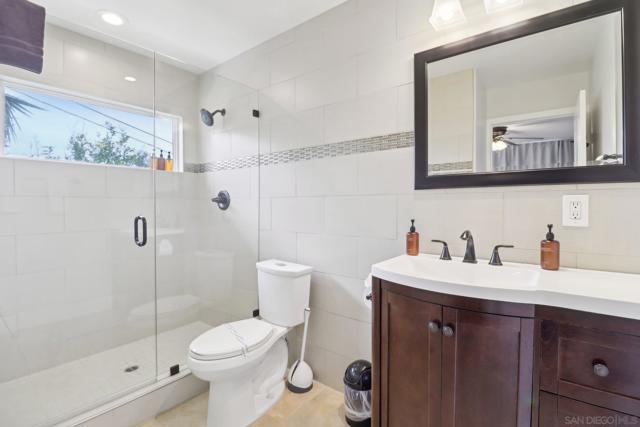 4611 Santa Cruz Ave, San Diego CA: https://media.crmls.org/mediaz/35752aea-45ab-4b61-b9d7-8905a43d01bf.jpg
