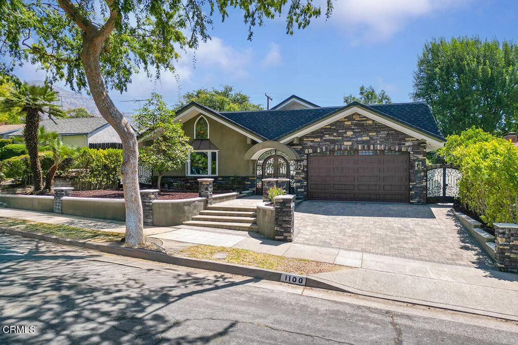 1100 Leonard Avenue