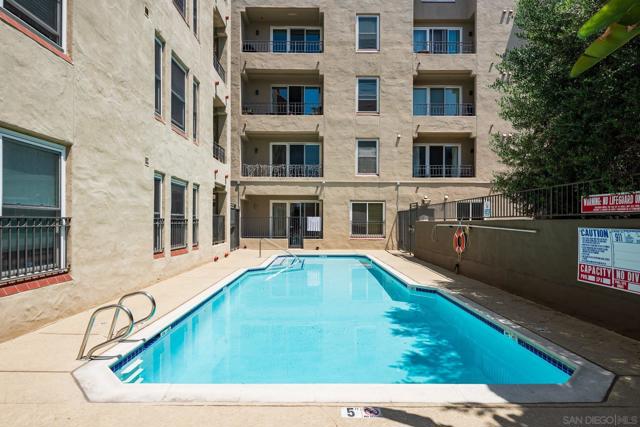 2445 Brant St, San Diego CA: https://media.crmls.org/mediaz/35757bd6-c690-4233-a621-5524cfdb17f7.jpg