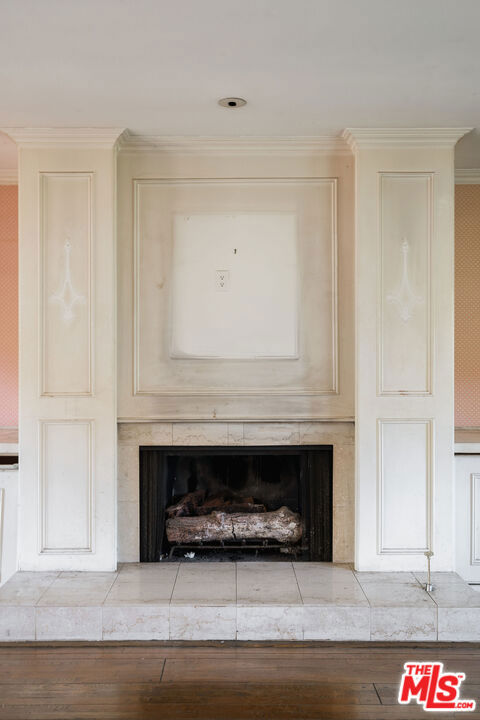 7319 Woodrow Wilson Drive, Los Angeles CA: https://media.crmls.org/mediaz/35757f11-7122-4382-bea6-fa564373663c.jpg