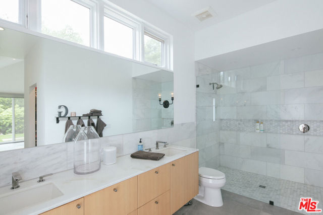 3155 Eucalyptus Hill Road, Santa Barbara CA: https://media.crmls.org/mediaz/3575b8fd-3146-44fe-84e9-99536c78cf30.jpg