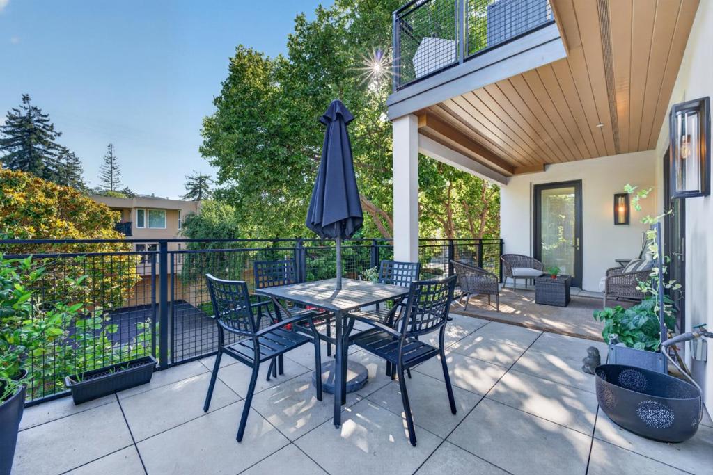 1667 San Carlos Avenue #203