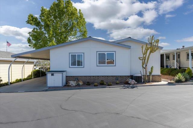 3535 Linda Vista Drive, San Marcos CA: https://media.crmls.org/mediaz/35786788-057d-4971-affb-9a5409970ebf.jpg