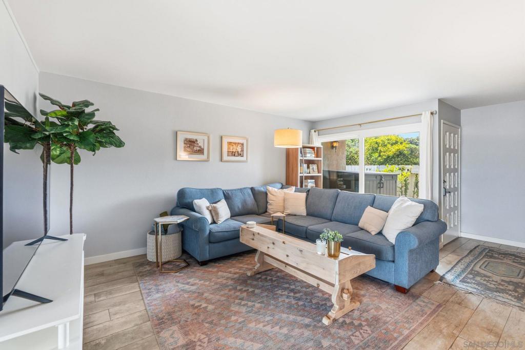 652 Solana Circle - photo 4