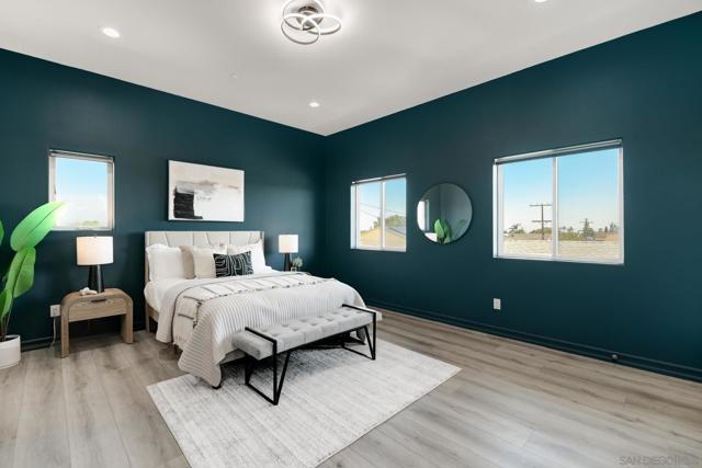 3739 31St St, San Diego CA: https://media.crmls.org/mediaz/357a6fda-e50f-455a-bd8e-f5cebb8190af.jpg