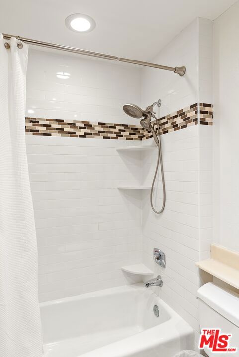 14630 Dickens Street, 105 photo 32