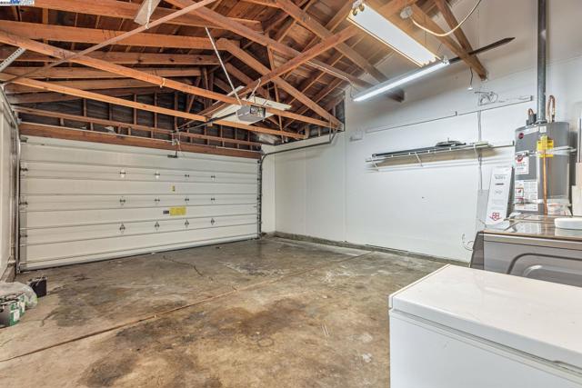 7600 Ironwood Dr, Dublin CA: https://media.crmls.org/mediaz/357bd478-dd76-44d9-a48c-13425bb1a435.jpg