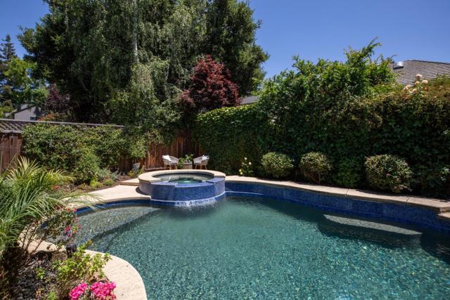 426 8th Avenue, Menlo Park CA: https://media.crmls.org/mediaz/357cc282-b500-471d-8f70-6572b6435f00.jpg
