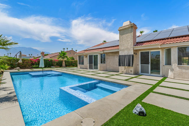 70920 Ironwood Drive, Rancho Mirage CA: https://media.crmls.org/mediaz/357d22a1-ba4f-47fb-90f9-c95d95a41581.jpg