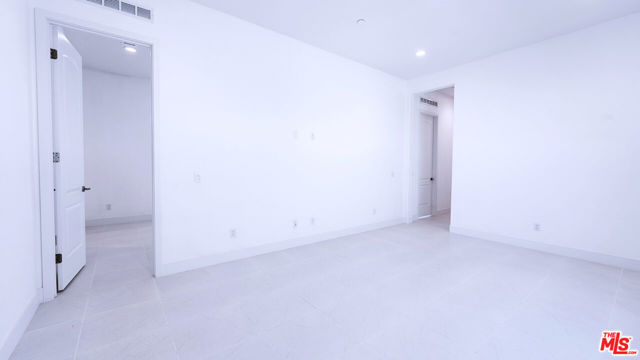 75601 Montage, Palm Desert CA: https://media.crmls.org/mediaz/357d280e-aa70-4164-872b-5db3f29db186.jpg