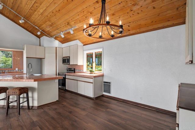 Detail Gallery Image 25 of 47 For 10447 Chevy Lane Ln, La Mesa,  CA 91941 - 3 Beds | 2 Baths