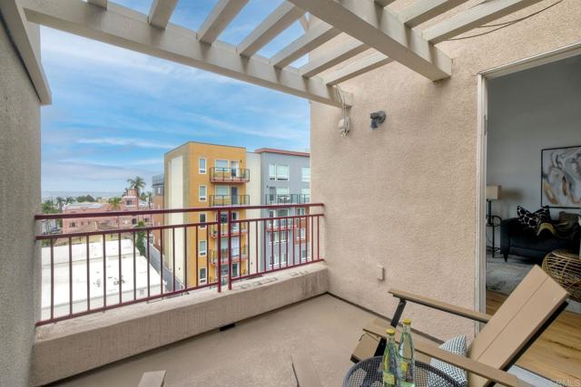 2400 5th Avenue, San Diego CA: https://media.crmls.org/mediaz/357e53e5-ba08-43dd-933a-f0041ea5dbda.jpg
