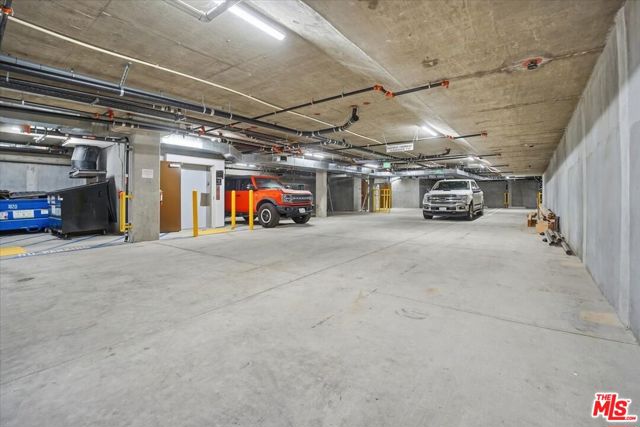 1820 Prosser Avenue, Los Angeles CA: https://media.crmls.org/mediaz/357f582b-2d26-4a98-8d73-eba84e51c384.jpg