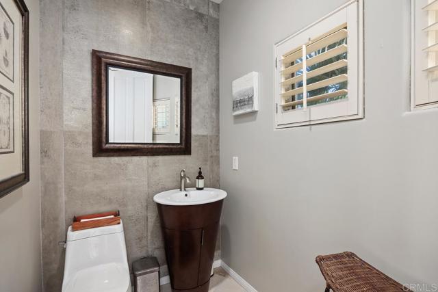 Detail Gallery Image 19 of 42 For 4628 Rancho Reposo, Del Mar,  CA 92014 - 4 Beds | 3/1 Baths