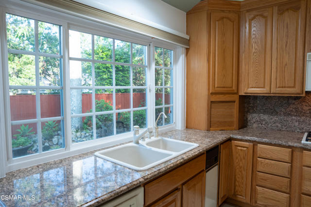 1694 Margate Place, Westlake Village CA: https://media.crmls.org/mediaz/3581b873-ddc9-4294-a2f8-5f481d494f63.jpg