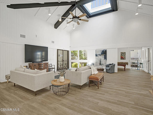 1206 S Westlake Boulevard, Westlake Village CA: https://media.crmls.org/mediaz/3581d29f-50a6-40d2-91c0-c8e1e3096d39.jpg