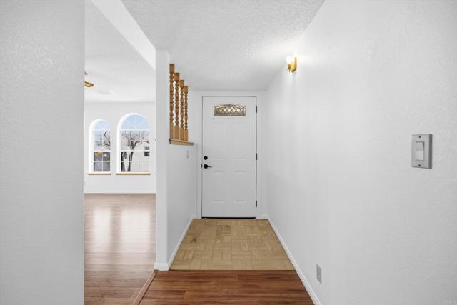 Detail Gallery Image 6 of 55 For 905 Cimarron Ct, Ridgecrest,  CA 93555 - 4 Beds | 2/1 Baths