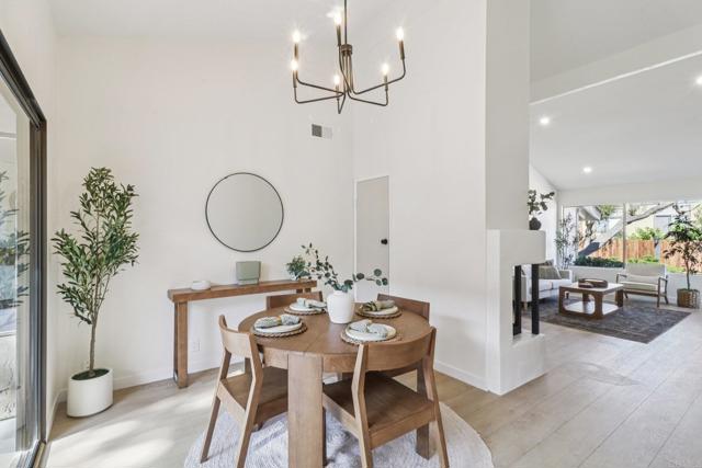 Detail Gallery Image 5 of 36 For 737 Nob Cir, Vista,  CA 92084 - 2 Beds | 2 Baths