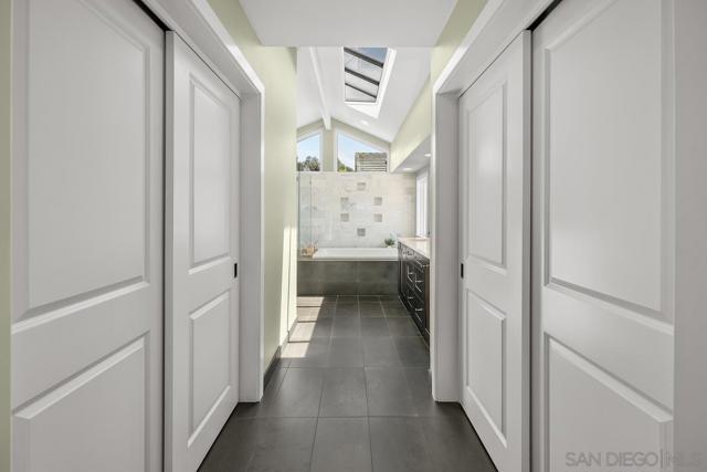 12516 Rougemont Pl, San Diego CA: https://media.crmls.org/mediaz/358303c7-eca3-4b03-9aec-c6c42ffa304c.jpg