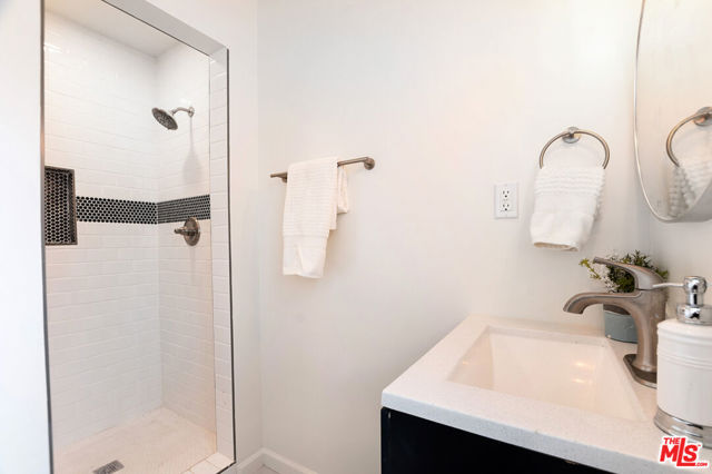 17209 Stagg Street, Van Nuys CA: https://media.crmls.org/mediaz/358372ac-9c1b-463a-92f2-f4605299fbb7.jpg