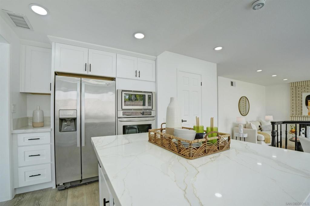 MLS #250025010SD img 18