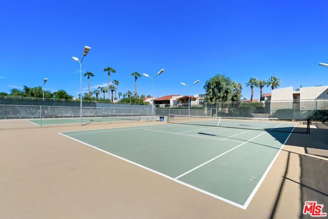 1409 N Sunrise Way #45, Palm Springs, CA 92262