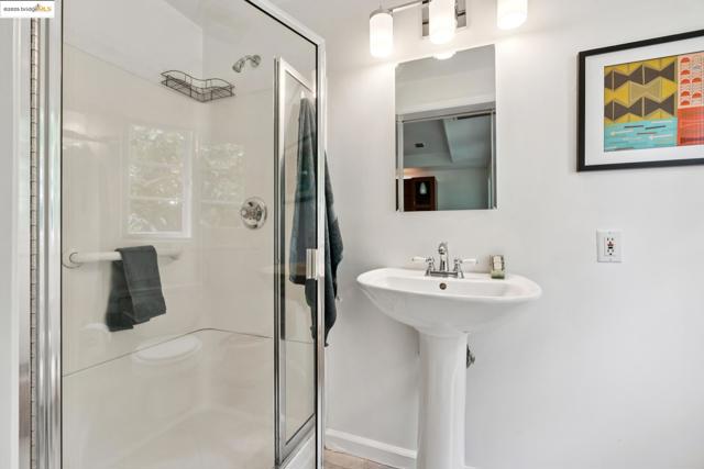 5550 Snake Road, Oakland CA: https://media.crmls.org/mediaz/3585cbda-cfd0-4aff-9e4f-751b2f5ccf36.jpg