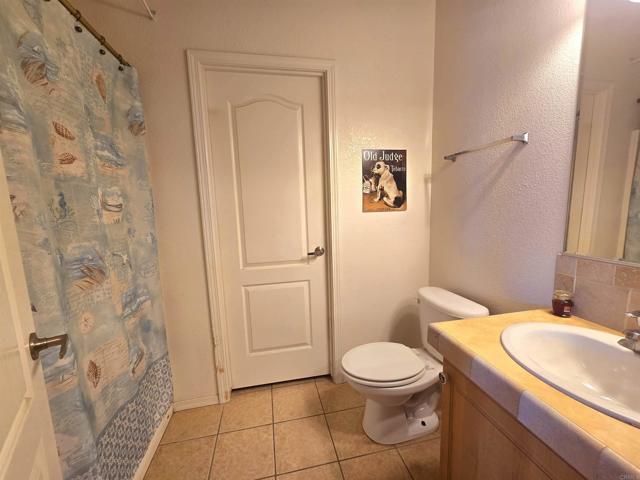 450 E Bradley Avenue, El Cajon CA: https://media.crmls.org/mediaz/35865c0a-eca7-420d-ac6b-5ea40e84dfff.jpg